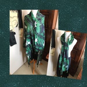 Lulu’s Palm Leaf Shawl/Scarf